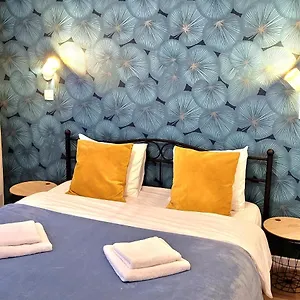Guest house Brand New Iris With Private Bathroom And Balcony, Brussels