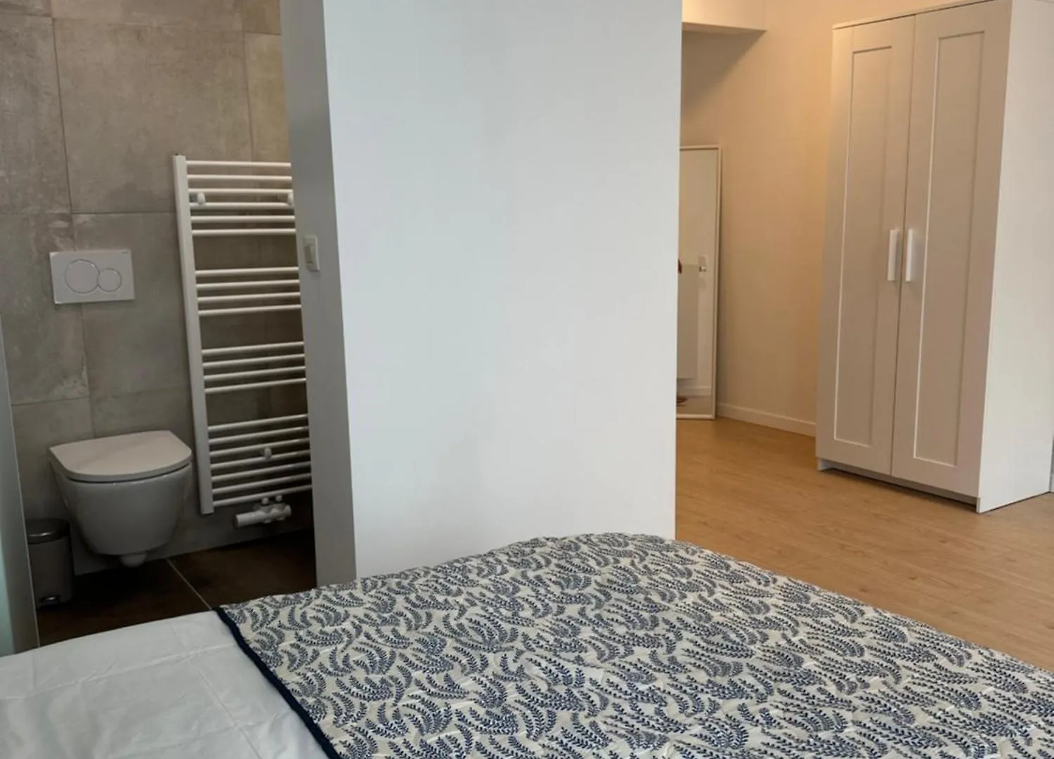Room With Ensuite And Garden Brussels Guest house